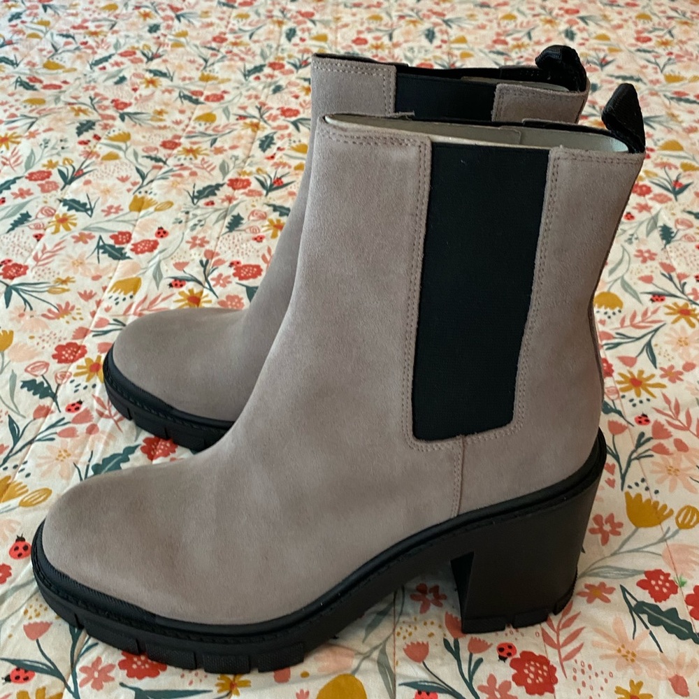 🍁NEW🍁 Marc Fisher LTD Vanlisa Chelsea Boot - Picture 3 of 11